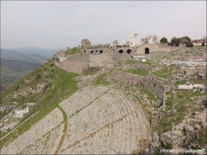 ©110302 (1) Akropolis mit dem steilsten griechischen Theater