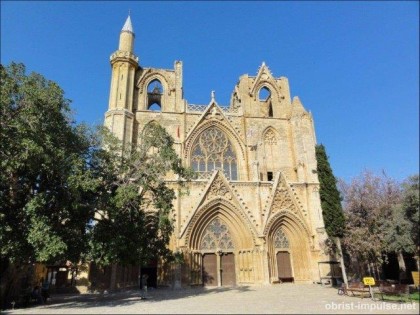 ©110522 (4) Diese Kirche in Famagusta wird als Moschee gebraucht